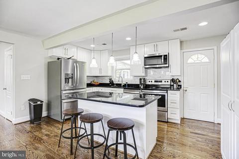8809 Dangerfield Rd, Clinton, MD 20735