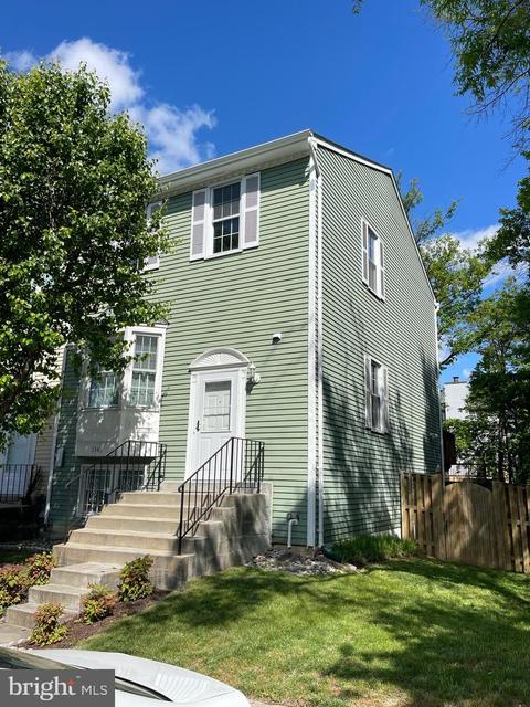 7346 Morrison Dr, Greenbelt, MD 20770