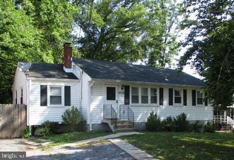 5730 Crestwood Pl, Riverdale, MD 20737