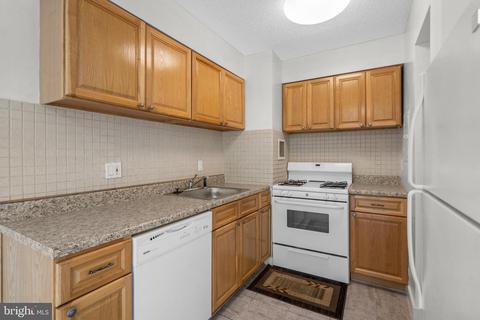 1830 Metzerott Rd #A-4, Adelphi, MD 20783 photo 22