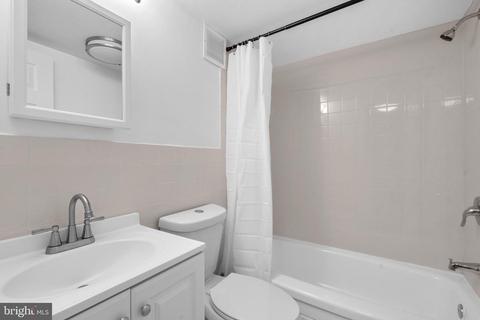 1830 Metzerott Rd #A-4, Adelphi, MD 20783 photo 33