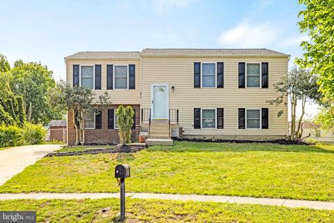 8906 Blackbriar Ct, Fort Washington, MD 20744