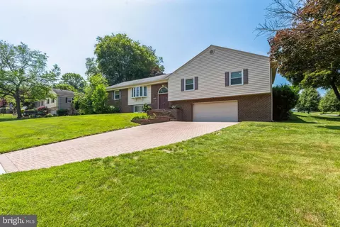 11601 Chantilly Ln, Bowie, MD 20721