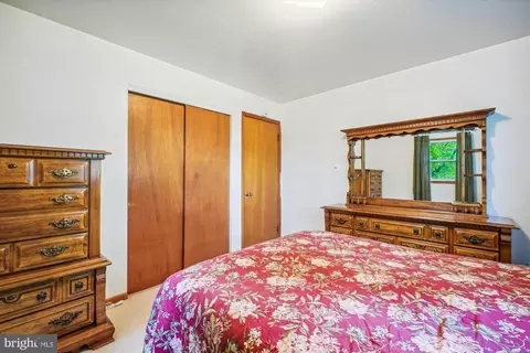 Bedroom - 15200 Croom Rd, Brandywine, MD 20613 photo 2 of 7