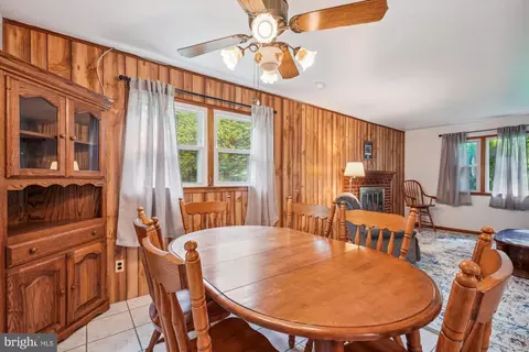 Dining - 15200 Croom Rd, Brandywine, MD 20613 photo 2 of 3