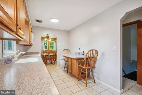 Kitchen - 15200 Croom Rd, Brandywine, MD 20613 photo 2 of 2