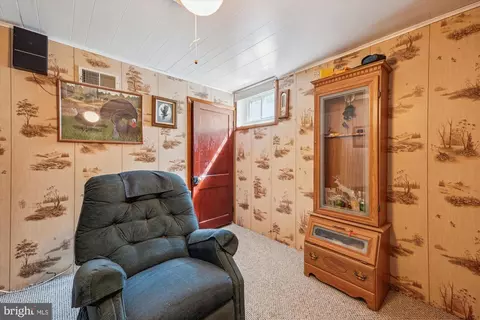 Living - 15200 Croom Rd, Brandywine, MD 20613 photo 7 of 7