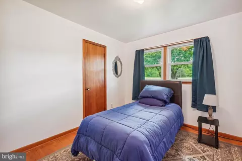 Bedroom - 15200 Croom Rd, Brandywine, MD 20613 photo 5 of 7