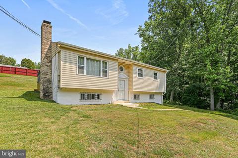 2704 Rizdon Ave, Fort Washington, MD 20744