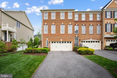 4410 Thoroughbred Dr, Upper Marlboro, MD 20772