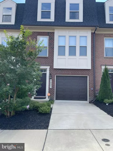 5807 N Holly Springs Dr #3-4, Capitol Heights, MD 20743