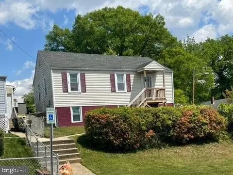 1 Vale Pl, Capitol Heights, MD 20743