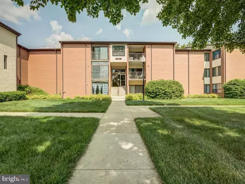7921 Mandan Rd #203, Greenbelt, MD 20770