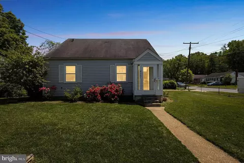 9701 52nd Ave, College Park, MD 20740