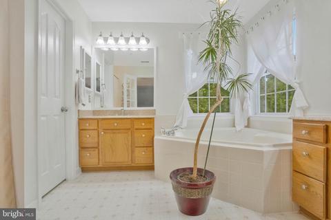 12304 Tavistock Ct, Laurel, MD 20708 photo 35