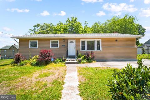 601 63rd Pl, Capitol Heights, MD 20743