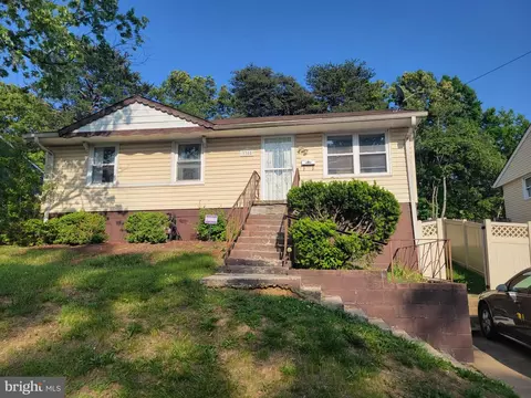 3305 Hayes St, Glenarden, MD 20706