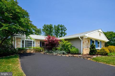 12624 Kernwood Ln, Bowie, MD 20715