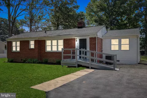 6109 Woodland Ln, Clinton, MD 20735