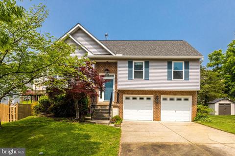 2902 Woodway Pl, Cheverly, MD 20785