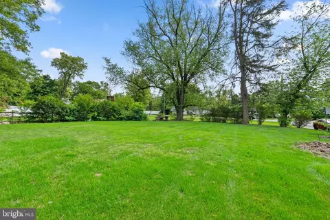 11703 Pine St, Beltsville, MD 20705