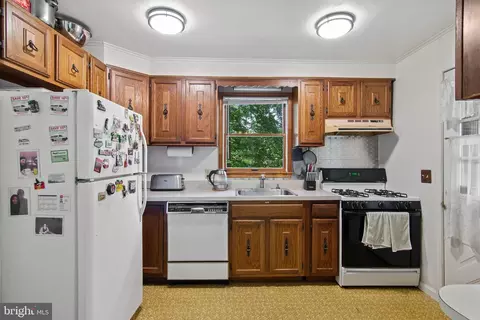 9106 Fowler Ln, Lanham, MD 20706 photo 17
