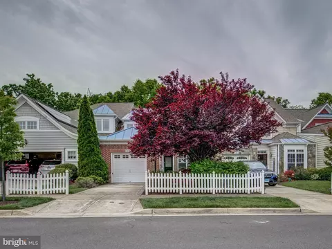 13142 Brooktree Ln, Laurel, MD 20707 photo 3