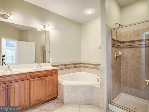 13142 Brooktree Ln, Laurel, MD 20707 photo 32