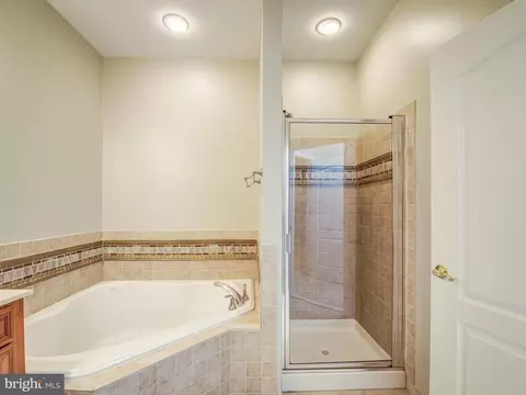 13142 Brooktree Ln, Laurel, MD 20707 photo 35