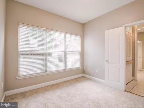 13142 Brooktree Ln, Laurel, MD 20707 photo 9