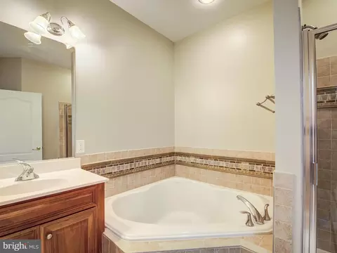 13142 Brooktree Ln, Laurel, MD 20707 photo 34