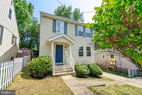 3901 Lawrence St, Brentwood, MD 20722
