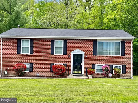 11836 Sylvia Dr, Clinton, MD 20735