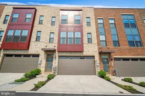 4752 Towne Park Rd, Suitland, MD 20746