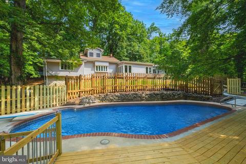 5001 Woodland Blvd, Oxon Hill, MD 20745