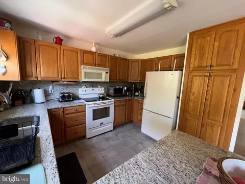 6817 Kerman Rd, Lanham, MD 20706 photo 14