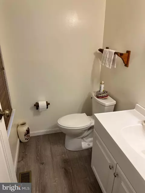 6817 Kerman Rd, Lanham, MD 20706 photo 19