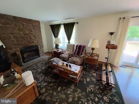 6817 Kerman Rd, Lanham, MD 20706 photo 16