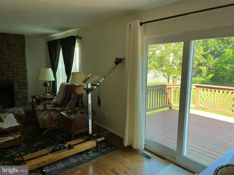 6817 Kerman Rd, Lanham, MD 20706 photo 18