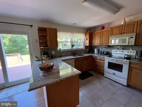 6817 Kerman Rd, Lanham, MD 20706 photo 10