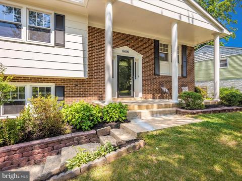 16600 Village Dr W, Upper Marlboro, MD 20772