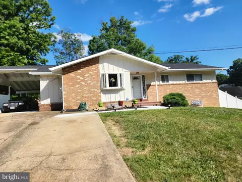 6506 Acorn Ct, Temple Hills, MD 20748