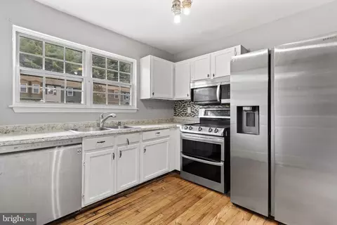 5903 Applegarth Pl, Capitol Heights, MD 20743