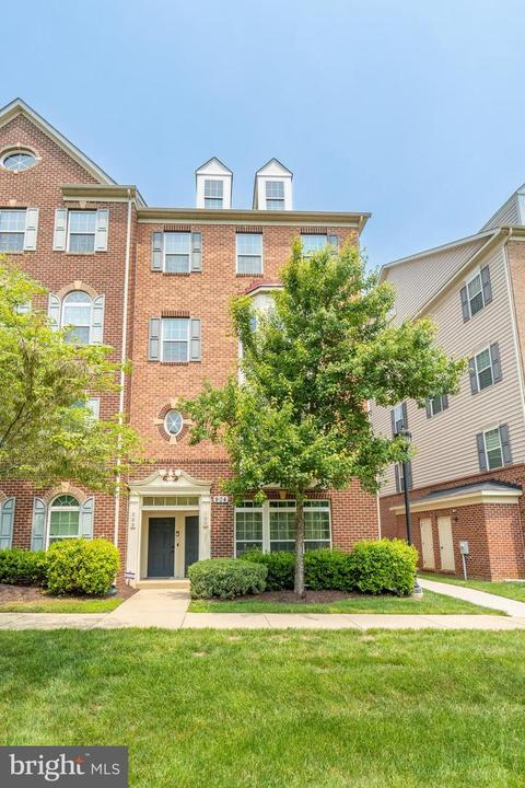 904 Hall Station Dr #200, Bowie, MD 20721