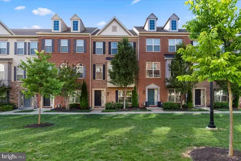 2533 Standifer Pl, Lanham, MD 20706