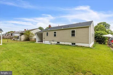 9337 Alcona St, Lanham, MD 20706 photo 4