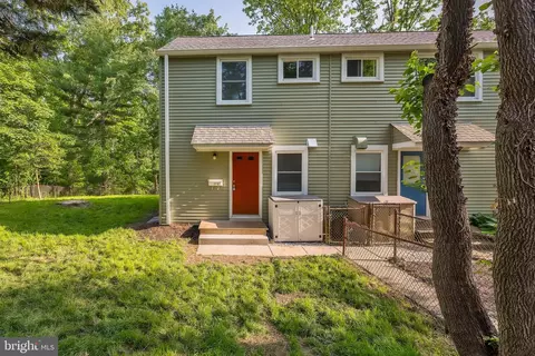 6 Plateau Pl # t, Greenbelt, MD 20770