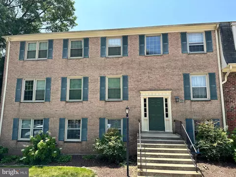 6034 Westchester Park Dr #101, College Park, MD 20740