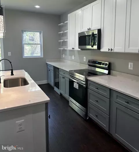4802 Leroy Gorham Dr, Capitol Heights, MD 20743