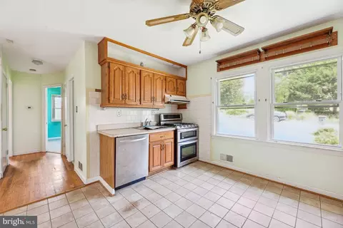 10410 Truxton Rd, Adelphi, MD 20783 photo 11